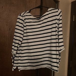 3/$10 Old Navy boatneck top